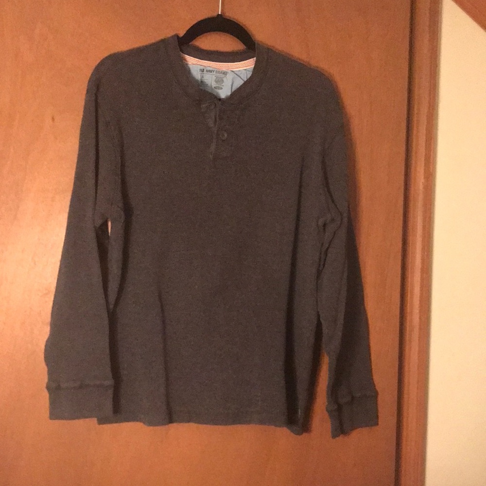 Men’s thermal Henley with 2 buttons
